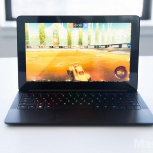 雷蛇Blade Stealth：足以取代苹果MBP？